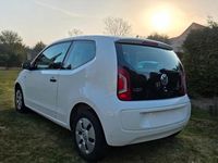 Gebraucht VW up! 70 PS (51 kW) 2015 Weiß Kleinwagen
