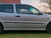Używany VW Polo 60 KM (44 kW) 1998 Srebrny Hatchback