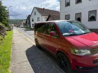 Gebraucht VW Multivan Edition 140 PS (102 kW) 2011 Rot Van / Kleinbus
