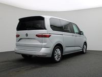 Gebraucht VW Multivan Life 150 PS (110 kW) 2025 Reflexsilber metallic Van