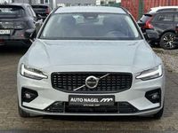 Gebraucht Volvo V60 Plus 197 PS (144 kW) 2024 Vapour grey / metallic Kombi