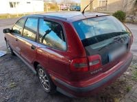 Gebraucht Volvo V40 122 PS (89 kW) 1999 Rot Kombi