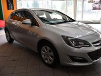 Gebraucht Opel Astra Exklusiv 120 PS (88 kW) 2015 Silber Limousine