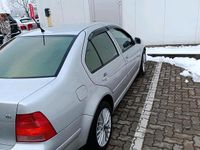 Gebraucht VW Bora 105 PS (77 kW) 2003 Grau Limousine