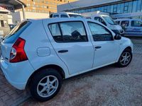 Gebraucht Dacia Sandero Basis 75 PS (55 kW) 2009 Gletscherweiss Kleinwagen