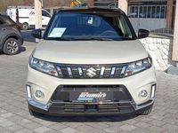 Gebraucht Suzuki Vitara Comfort 129 PS (94 kW) 2022 Savannah/cosmic black pearl SUV