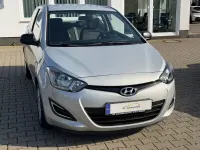 Gebraucht Hyundai i20 Edition 86 PS (63 kW) 2014 Silber Kleinwagen