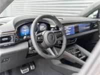 Neu Porsche Macan Turbo 469 kW (639 PS) 2026 Gruen SUV