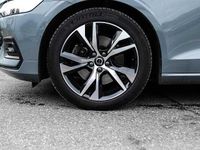 Gebraucht Volvo V60 120 PS (88 kW) 2024 Kombi