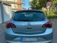 Gebraucht Opel Astra 130 PS (95 kW) 2013 Silber Kleinwagen