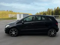 Gebraucht Mercedes B200 136 PS (100 kW) 2009 Schwarz Van / Kleinbus