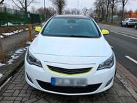 Gebraucht Opel Astra Design Edition 140 PS (102 kW) 2011 Weiß Kombi