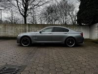 Gebraucht BMW 730 245 PS (180 kW) 2009 Grau Limousine