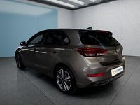 Gebraucht Hyundai i30 120 PS (88 kW) 2022 Braun Kleinwagen