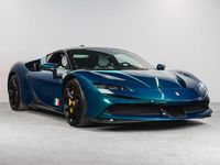 Neu Ferrari SF90 2025 Grün