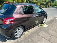 Gebraucht Peugeot 208 68 PS (50 kW) 2013 Andere farben Kleinwagen