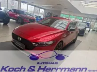 Neu Mazda 3 Homura-Line 140 PS (102 kW) 2026 Soul red crystal m Limousine
