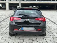 Gebraucht Alfa Romeo Giulietta 150 PS (110 kW) 2017 Schwarz Kleinwagen
