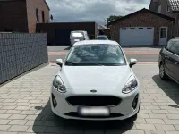 Gebraucht Ford Fiesta Trend 71 PS (52 kW) 2017 Weiß Kleinwagen
