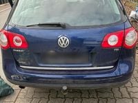 Gebraucht VW Passat 115 PS (84 kW) 2006 Blau Kombi