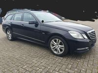 Gebraucht Mercedes E200 184 PS (135 kW) 2011 Obsidianschwarz  metalliclack Kombi