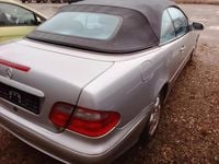 Gebraucht Mercedes CLK200 163 PS (119 kW) 2002 Silber Cabrio