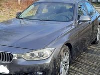 Gebraucht BMW 320 184 PS (135 kW) 2012 Grau Limousine