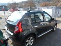 Gebraucht Dacia Sandero Stepway 90 PS (66 kW) 2012 Grau Limousine