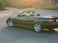 Gebraucht BMW 320 M Sport 150 PS (110 kW) 2000 Schwarz Cabrio