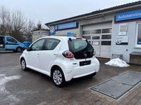 Gebraucht Toyota Aygo Cool 68 PS (50 kW) 2013 Weiß Kleinwagen