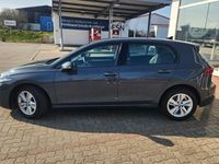 Gebraucht VW Golf VIII Life 116 PS (85 kW) 2021 Delfingrau metallic Limousine