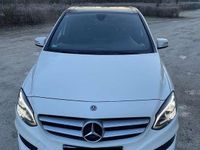 Gebraucht Mercedes B200 AMG line 156 PS (114 kW) 2018 Weiß Van / Kleinbus