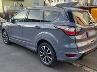 Gebraucht Ford Kuga ST-Line 150 PS (110 kW) 2019 Grau SUV