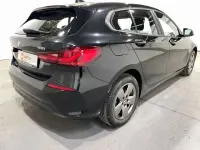Gebraucht BMW 118 Advantage 136 PS (100 kW) 2023 Saphirschwarz (metallic) Kleinwagen