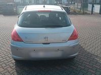 Gebraucht Peugeot 308 120 PS (88 kW) 2008 Silber Limousine