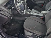 Gebraucht Ford Focus ST-Line 140 PS (102 kW) 2018 Iridiumschwarz metallic (metallic) Limousine