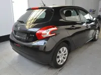 Gebraucht Peugeot 208 Active 95 PS (69 kW) 2012 Schwarz Kleinwagen
