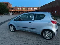 Gebraucht Mitsubishi Colt 75 PS (55 kW) 2006 Blau Kleinwagen