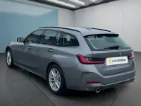 Gebraucht BMW 330e 292 PS (214 kW) 2022 Grau Kombi