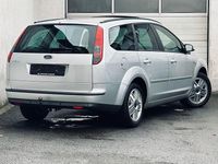 Gebraucht Ford Focus Ghia 145 PS (106 kW) 2007 Grau Kombi