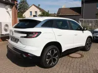 Käytetty Renault Austral Equilibre 140 HP (102 kW) 2023 Valkoinen Katumaasturi