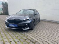 gebraucht BMW 118 i M Sport Alcantara, Pano, H/K, Navi, 1. Hand