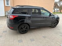 Gebraucht Ford Kuga ST-Line 150 PS (110 kW) 2019 Schwarz SUV