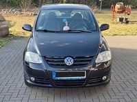 Gebraucht VW Fox Style 54 PS (39 kW) 2011 Schwarz Kleinwagen