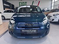 Neu Fiat 500 65 PS (47 kW) 2025 Grün Limousine