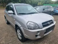 Gebraucht Hyundai Tucson GLS 141 PS (103 kW) 2005 Warm silver SUV