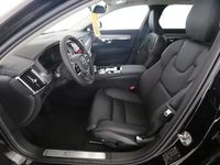 Second-hand Volvo V90 Plus 310 CP (228 kW) 2025 Negru Break