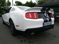 Gebraucht Ford Mustang GT 305 PS (224 kW) 2009 Weiß Coupé