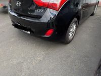 Gebraucht Hyundai i30 110 PS (80 kW) 2014 Schwarz Kleinwagen