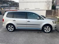 Gebraucht VW Touran 105 PS (77 kW) 2010 Silber Van / Kleinbus